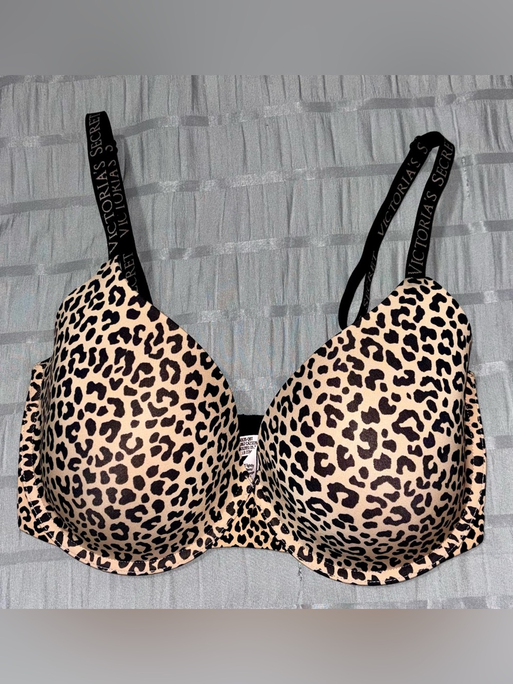 Like New! Victorias Secret Leopard Bra